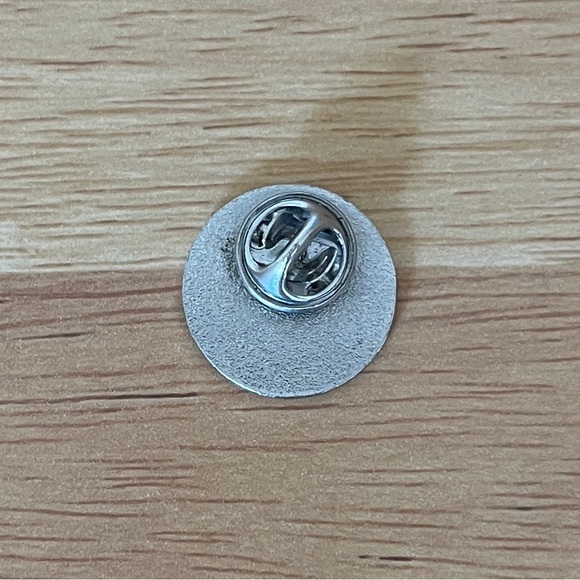 Starbucks She/Her Pronoun Barista Pin - Picture 2 of 2